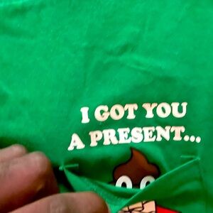 Kelly green Fifth Sun graphic tee ( I got a present for you) 🎁💩 front pocket